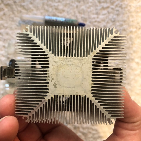 Used AMD FX-Series FX-6300 CPU and AMD Z7UH01R101 4815 CPU Cooling Fan Heatsink - Picture 3 of 9